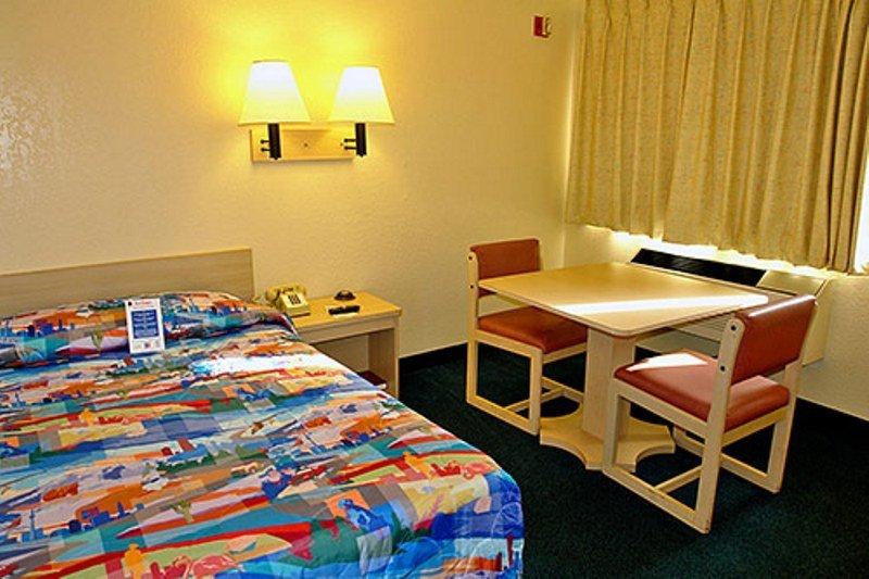6-kissimmee, Fl - Orlando 3* Celebration